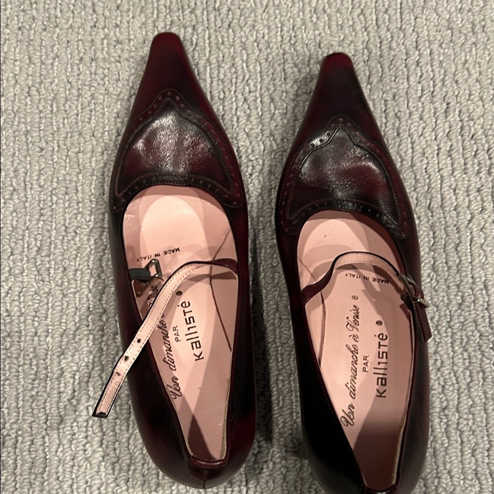 Women's Dark Red Leather kitten heels